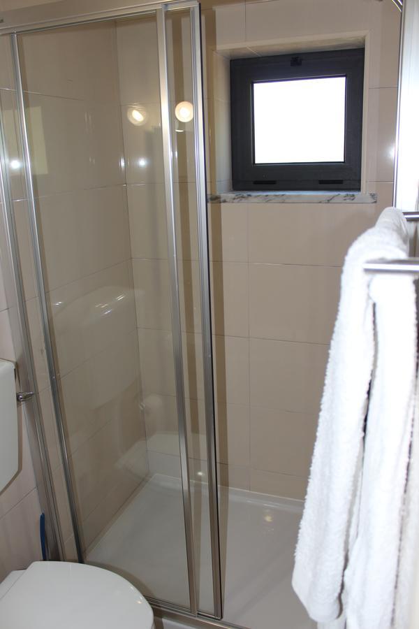 Triple Room Private Bathroom